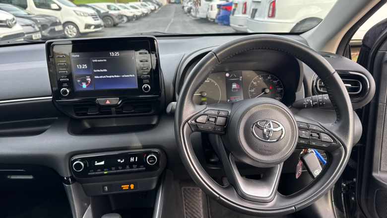 Toyota Yaris 1.5 Hybrid Icon 5dr CVT Hybrid Hatchback